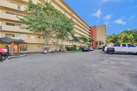 Copropriété à vendre à Miami, Floride: 2 chambres, 96.25 m2 № 1938202 - photo 23