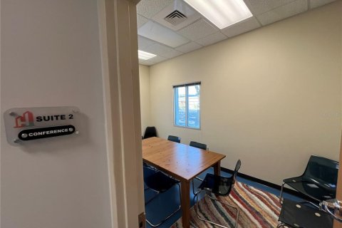 Propiedad comercial en alquiler en Tampa, Florida, 397.53 m2 № 1523501 - foto 19