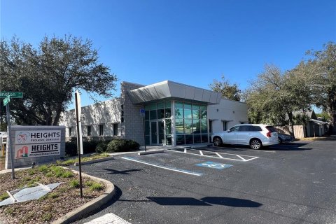 Propiedad comercial en alquiler en Tampa, Florida, 397.53 m2 № 1523501 - foto 2