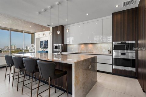 Copropriété à louer à Sarasota, Floride: 4 chambres, 327.67 m2 № 2233796 - photo 12