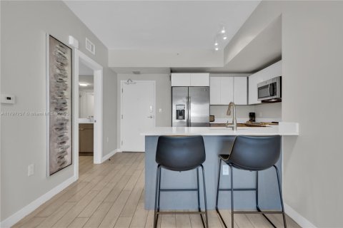 Снять в аренду кондоминиум в Майами, Флорида 2 спальни, 75.62м2, № 1991472 - фото 4