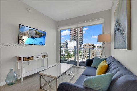 Снять в аренду кондоминиум в Майами, Флорида 2 спальни, 75.62м2, № 1991472 - фото 6