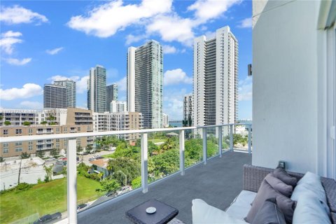 Снять в аренду кондоминиум в Майами, Флорида 2 спальни, 75.62м2, № 1991472 - фото 8