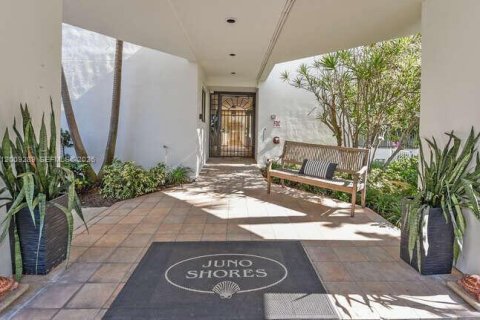 Condo in Juno Beach, Florida, 2 bedrooms  № 2072290 - photo 10