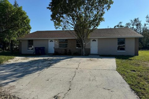 Immobilier commercial à vendre à Bradenton, Floride: 6 chambres, 180.6 m2 № 1917991 - photo 1