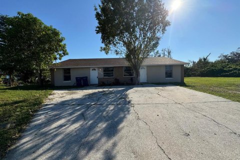 Immobilier commercial à vendre à Bradenton, Floride: 6 chambres, 180.6 m2 № 1917991 - photo 3