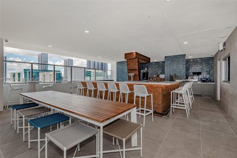 Condo in Miami, Florida, 1 bedroom  № 1701371 - photo 30