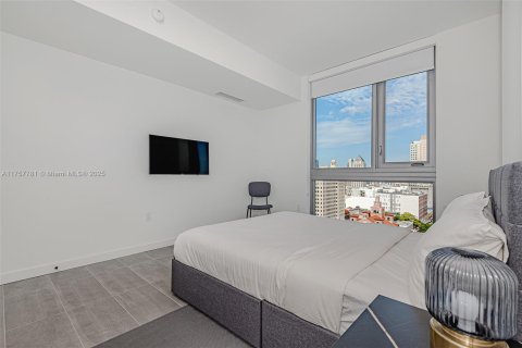 Condo in Miami, Florida, 1 bedroom  № 1701371 - photo 17