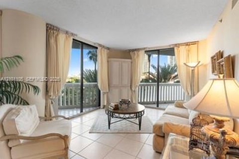 Condominio en venta en Aventura, Florida, 2 dormitorios, 244.33 m2 № 2409039 - foto 8