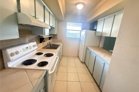 Condominio en venta en Saint Petersburg, Florida, 1 dormitorio, 62.71 m2 № 2096283 - foto 4
