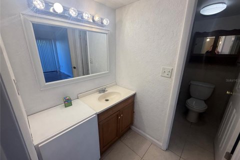 Condominio en venta en Saint Petersburg, Florida, 1 dormitorio, 62.71 m2 № 2096283 - foto 12