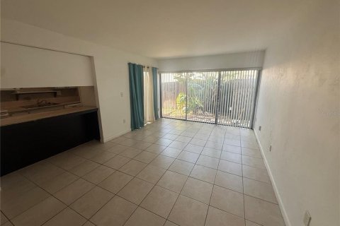 Condominio en venta en Saint Petersburg, Florida, 1 dormitorio, 62.71 m2 № 2096283 - foto 8