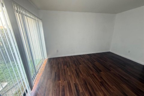 Condominio en venta en Saint Petersburg, Florida, 1 dormitorio, 62.71 m2 № 2096283 - foto 10