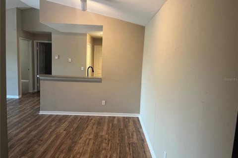 Condo in Orlando, Florida, 2 bedrooms № 2222404 - photo 4