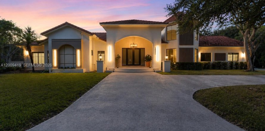 Casa en Palmetto Bay, Florida 6 dormitorios, 365.29 m2 № 2072816