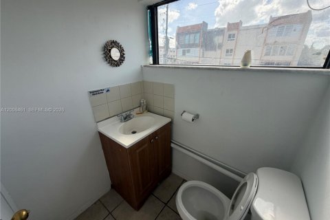 Immobilier commercial à vendre à Lauderhill, Floride № 2170727 - photo 22