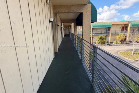 Immobilier commercial à vendre à Lauderhill, Floride № 2170727 - photo 26