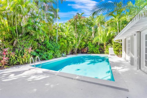 Villa ou maison à vendre à Coral Gables, Floride: 2 chambres, 133.41 m2 № 1964247 - photo 3