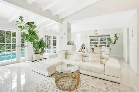 Villa ou maison à vendre à Coral Gables, Floride: 2 chambres, 133.41 m2 № 1964247 - photo 6