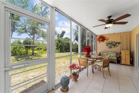 Condo in Rotonda, Florida, 2 bedrooms  № 1732239 - photo 16