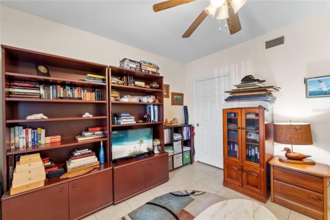 Condo in Rotonda, Florida, 2 bedrooms  № 1732239 - photo 24