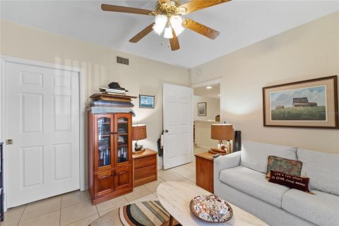 Condo in Rotonda, Florida, 2 bedrooms  № 1732239 - photo 26