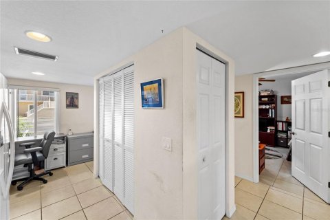 Condo in Rotonda, Florida, 2 bedrooms  № 1732239 - photo 8