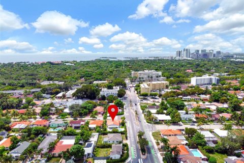House in Miami, Florida 4 bedrooms, 161.56 sq.m. № 2086848 - photo 6