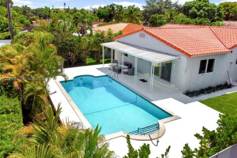 House in Miami, Florida 4 bedrooms, 161.56 sq.m. № 2086848 - photo 21