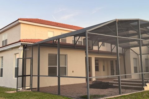 House in Kissimmee, Florida 5 bedrooms, 401.62 sq.m. № 2022008 - photo 15