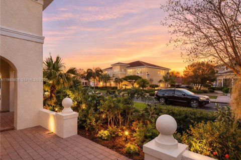 House in Kissimmee, Florida 5 bedrooms, 401.62 sq.m. № 2022008 - photo 3