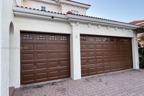 House in Kissimmee, Florida 5 bedrooms, 401.62 sq.m. № 2022008 - photo 7