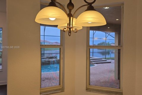 House in Kissimmee, Florida 5 bedrooms, 401.62 sq.m. № 2022008 - photo 25