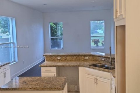 House in Kissimmee, Florida 5 bedrooms, 401.62 sq.m. № 2022008 - photo 24