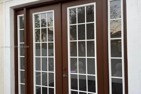 House in Kissimmee, Florida 5 bedrooms, 401.62 sq.m. № 2022008 - photo 6