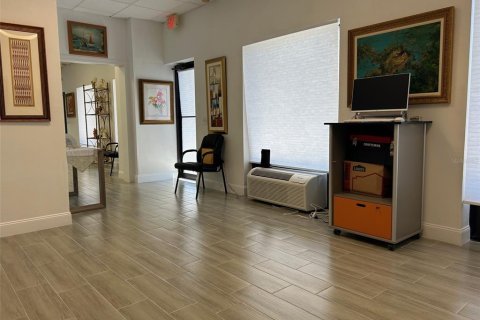 Commercial property in Mount Dora, Florida 34.84 sq.m. № 1557454 - photo 7