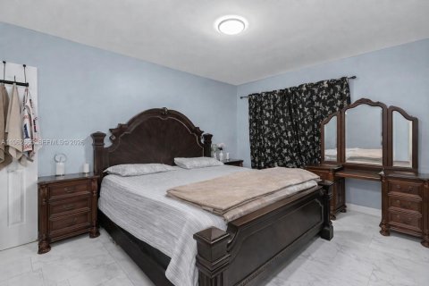 House in Miami, Florida 3 bedrooms, 104.52 sq.m. № 2024170 - photo 26