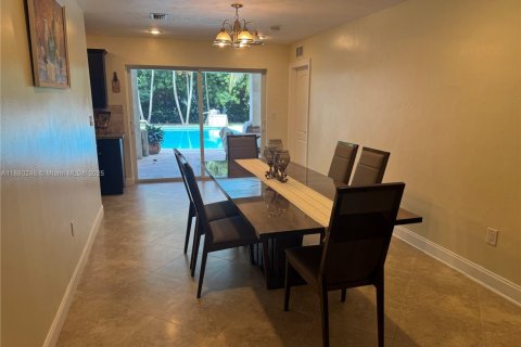 Casa en venta en Homestead, Florida, 4 dormitorios, 188.03 m2 № 2016986 - foto 11