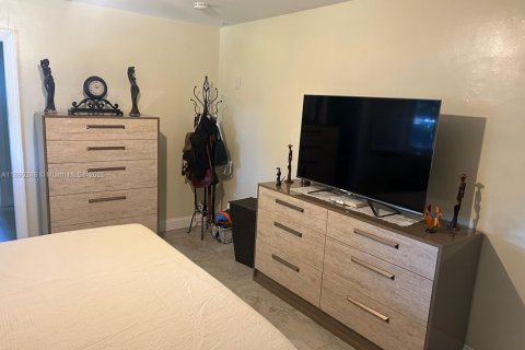 Casa en venta en Homestead, Florida, 4 dormitorios, 188.03 m2 № 2016986 - foto 20