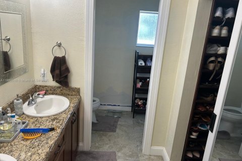 Casa en venta en Homestead, Florida, 4 dormitorios, 188.03 m2 № 2016986 - foto 24