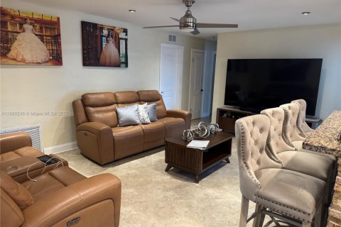 Casa en venta en Homestead, Florida, 4 dormitorios, 188.03 m2 № 2016986 - foto 8