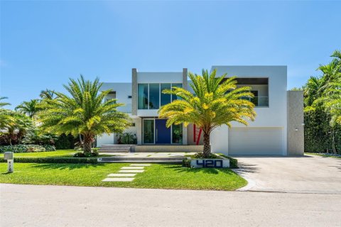 House in Key Biscayne, Florida 6 bedrooms, 595.04 sq.m. № 1874638 - photo 2