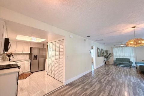 Condominio en venta en Safety Harbor, Florida, 2 dormitorios, 81.75 m2 № 2200446 - foto 27