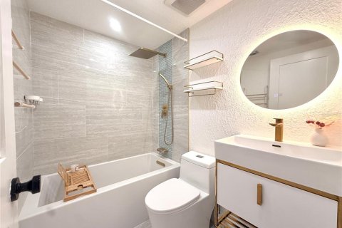 Condominio en venta en Safety Harbor, Florida, 2 dormitorios, 81.75 m2 № 2200446 - foto 5