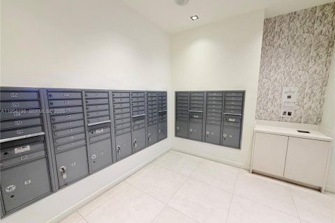 Copropriété à vendre à Miami, Floride: 1 chambre, 57.23 m2 № 2011150 - photo 21