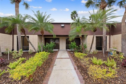 Immobilier commercial à Clearwater, Floride 88.26 m2 № 2144130