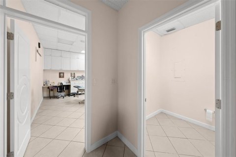 Immobilier commercial à vendre à Clearwater, Floride: 88.26 m2 № 2144130 - photo 17
