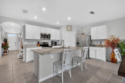 House in Sanford, Florida 4 bedrooms, 171.5 sq.m. № 2406765 - photo 5