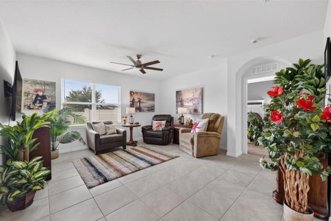 House in Sanford, Florida 4 bedrooms, 171.5 sq.m. № 2406765 - photo 14