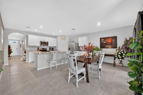 House in Sanford, Florida 4 bedrooms, 171.5 sq.m. № 2406765 - photo 12
